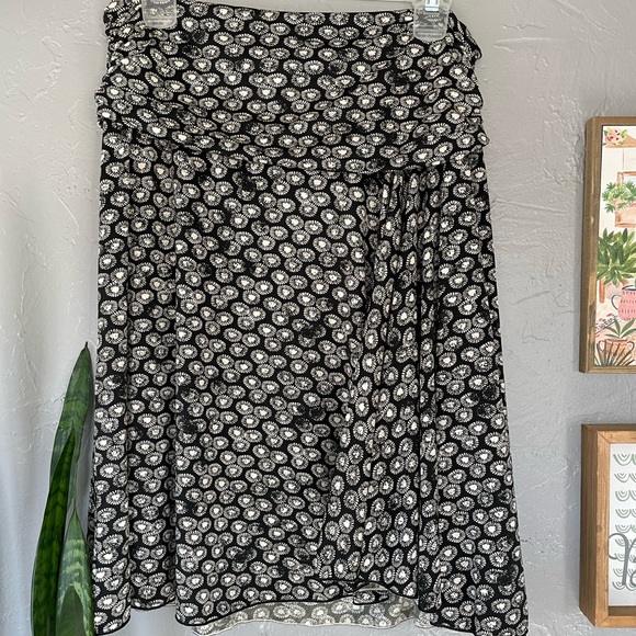 Max Edition Dresses & Skirts - Max Edition Skirt, size Medium